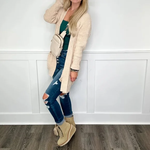 Judy Blue High Rise Medium Wash Distressed Raw Hem Button Fly Skinny Jeans 5/27 - Picture 6 of 9